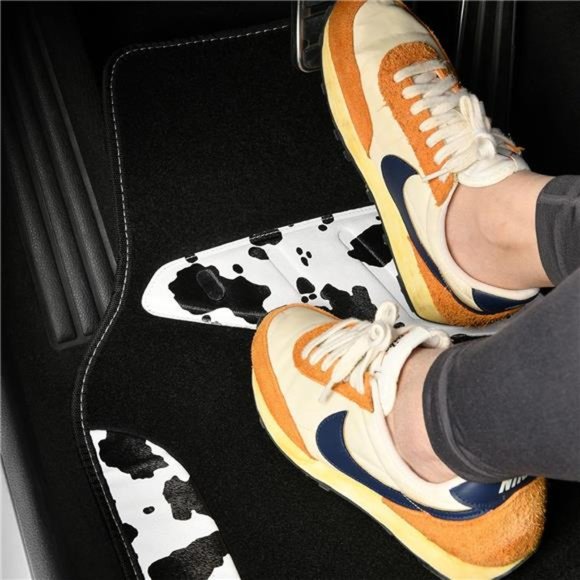 Waterproof Universal Fit Car Floor Mats, Cow Print Car Mats Fit for SUV,Vans - Picture 4 of 6